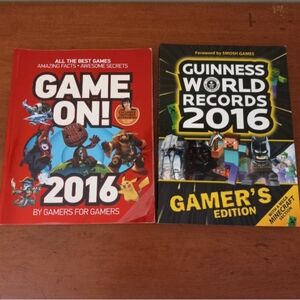 Guinness World Records & Game On 2016 Gamer's Edition Paperback Book Lot Of 2